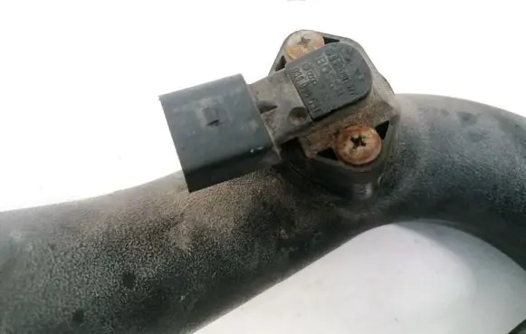 Volkswagen PASSAT B5 Air pressure sensor 038906051 0281002177
