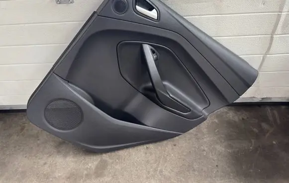 Ford Kuga II Coupe rear side trim panel 