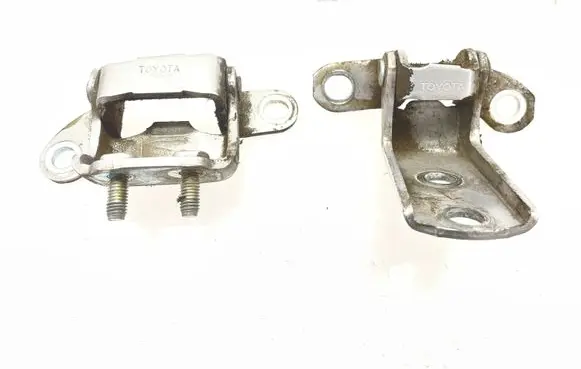 Toyota Corolla E120 E130 Rear door hinge set 