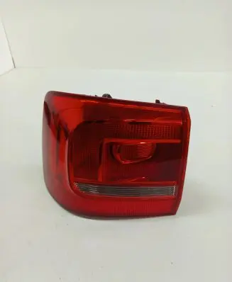 Volkswagen Touran II Rear/tail lights 01046801