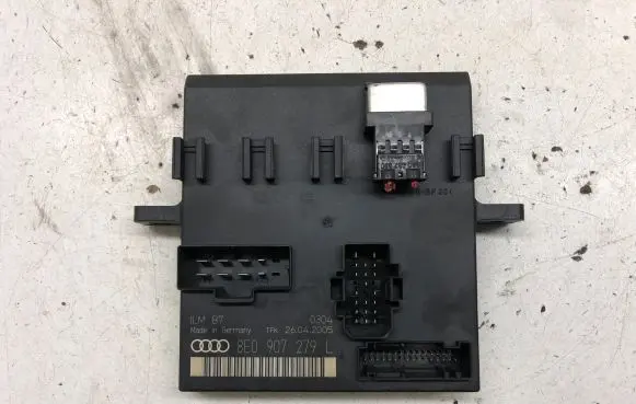 Audi A4 S4 B7 8E 8H Comfort/convenience module 8E0907279L
