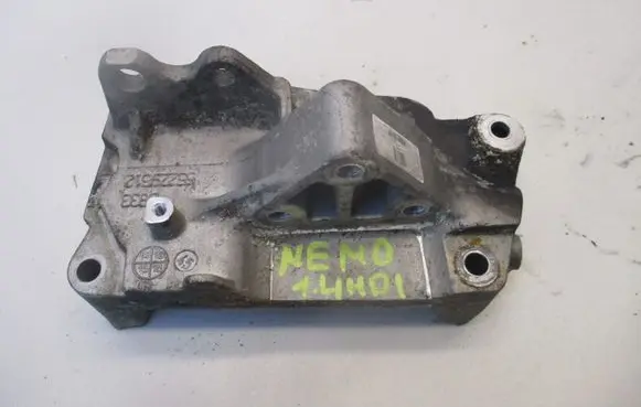 Citroen Nemo Engine mounting bracket