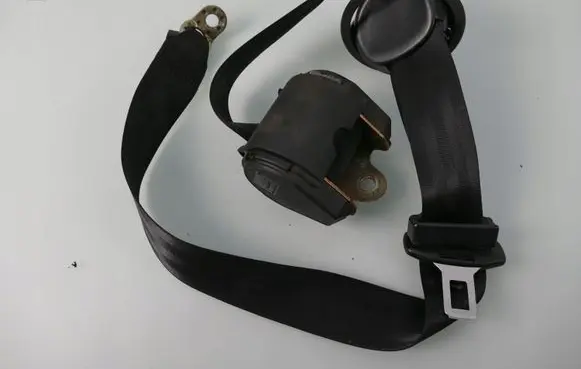 Audi A8 S8 D2 4D Rear seatbelt 4D0857709