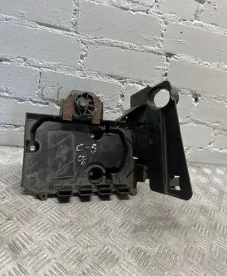 Battery box tray
