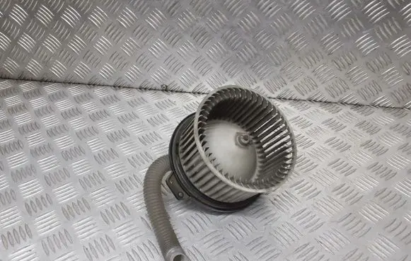 Mazda 323 F Heater fan/blower 894000-0081