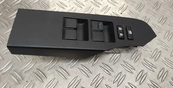 Toyota Auris E180 Electric window control switch 7423202E20 7423202E30