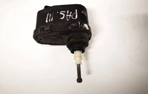 Volkswagen PASSAT B3 Headlight level adjustment motor 357941295 00437548