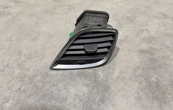 Opel Mokka Dashboard side air vent grill/cover trim 95316016