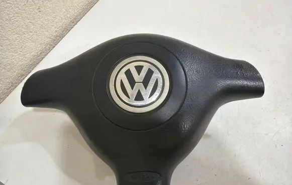 Volkswagen PASSAT B5.5 Steering wheel airbag 3B0880201BK