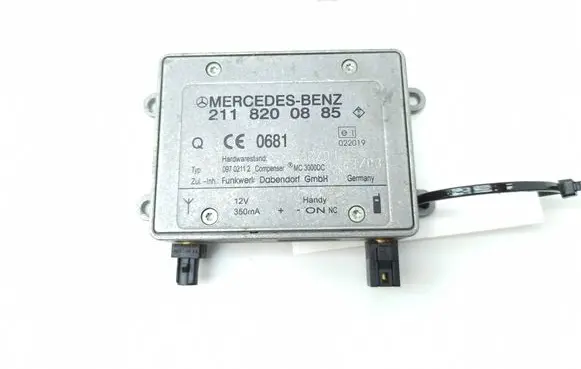 Mercedes-Benz E W211 Aerial antenna amplifier 2118200885 09702112