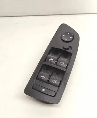 BMW 1 E81 E87 Electric window control switch 6952036