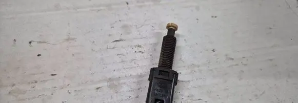 Audi A4 S4 B5 8D Brake pedal sensor switch 811907 343B