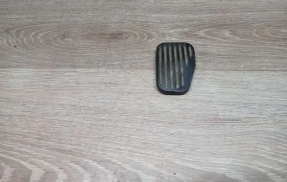 Volvo V70 Brake pedal 3546021