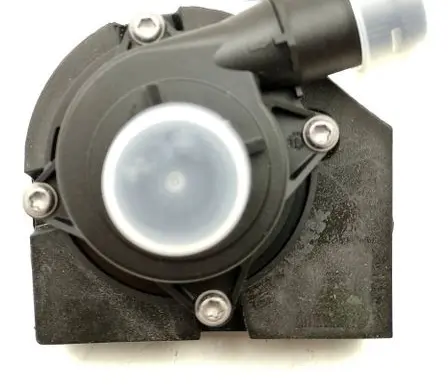 Volkswagen Golf VIII Electric auxiliary coolant/water pump 5Q0965567