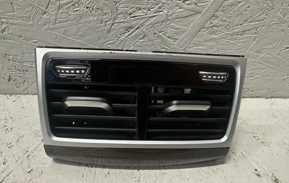 BMW 7 G11 G12 Rear air vent grill 285136601 22112016 0949901