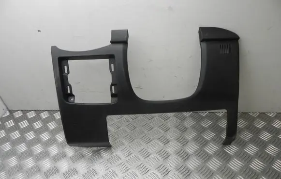 Steering wheel column trim