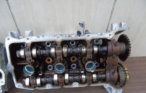 Opel Vectra C Engine head 12566815