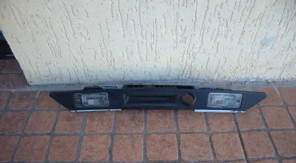 Audi A4 S4 B6 8E 8H Trunk door license plate light bar 8E0827657E