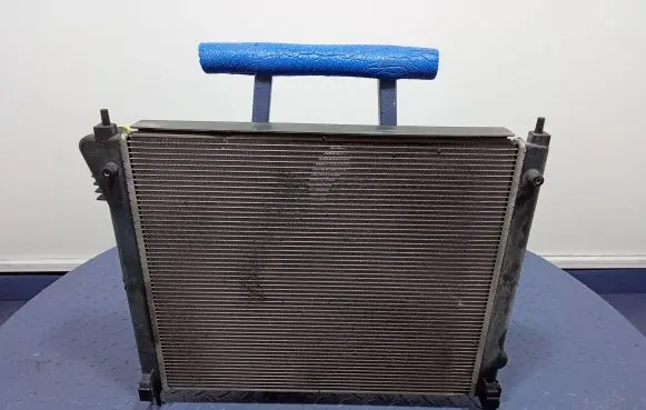 Nissan Pulsar Coolant radiator 214103ZU0A