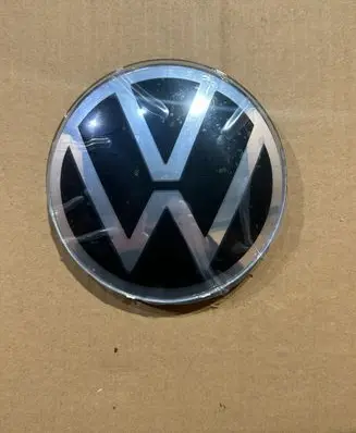 Volkswagen Golf VIII Manufacturer badge logo/emblem 5H0853601M