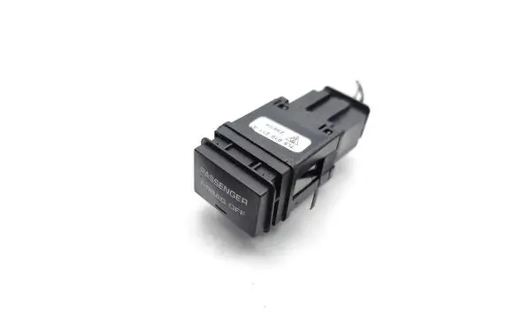 Passenger airbag on/off switch