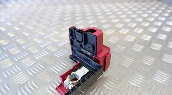 Toyota Yaris XP210 Fuse module 826210D050 82620K0020 8267033140