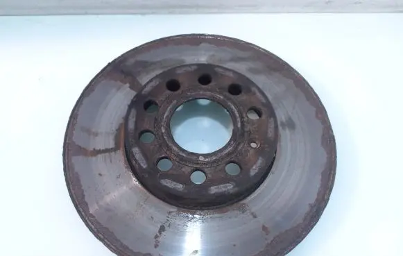 Volkswagen Touran II Front brake disc