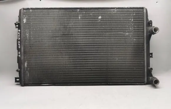 Skoda Octavia Mk2 (1Z) Coolant radiator 1K0121253AA RM1425