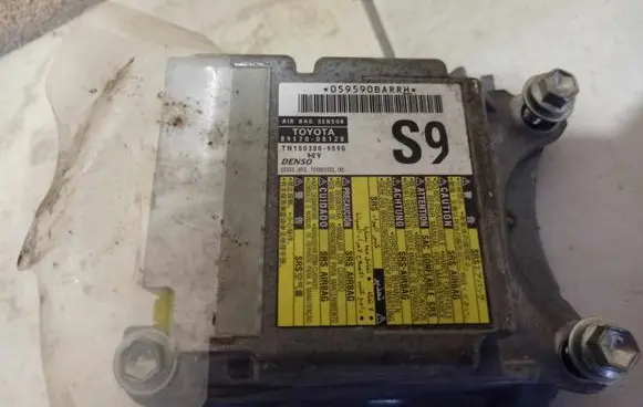 Toyota Sienna XL30 III Airbag control unit/module 8917008120