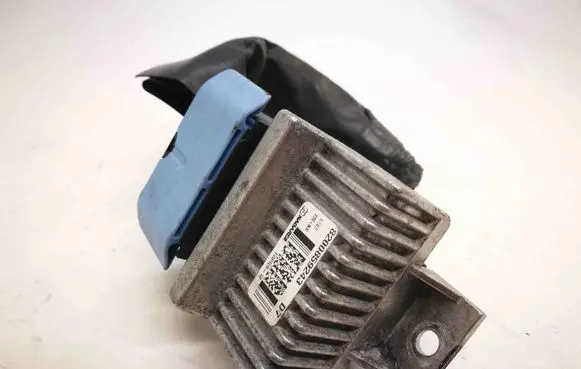 Renault Megane III Glow plug pre-heat relay 8200859243