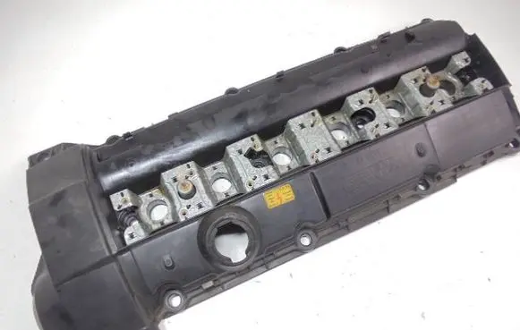 BMW 5 E39 Rocker cam cover 1703341