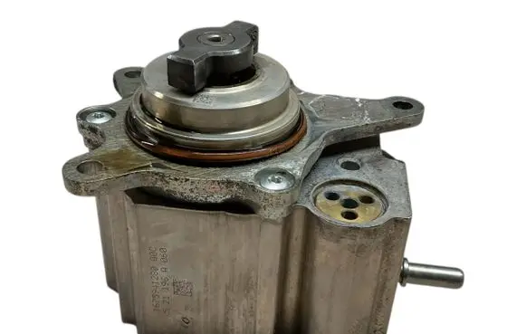 Citroen DS3 Fuel injection high pressure pump 1675941280 521196A060 AEH42902981