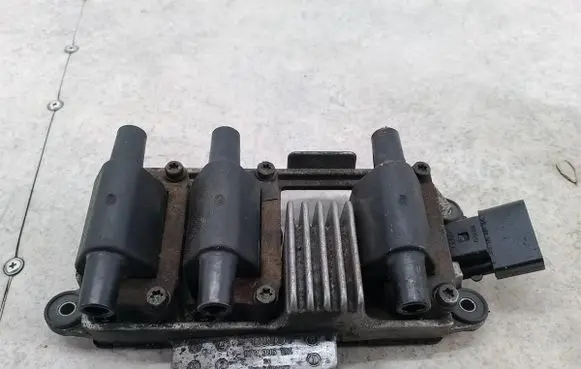 Skoda Superb B5 (3U) High voltage ignition coil 078905104