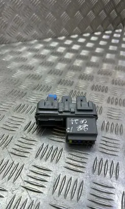 Honda CR-V Fuse module TV00130
