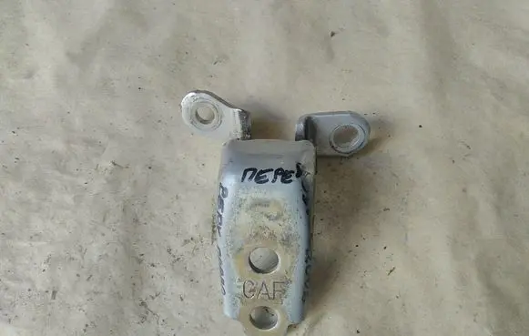 Honda Civic Front door upper hinge CAF