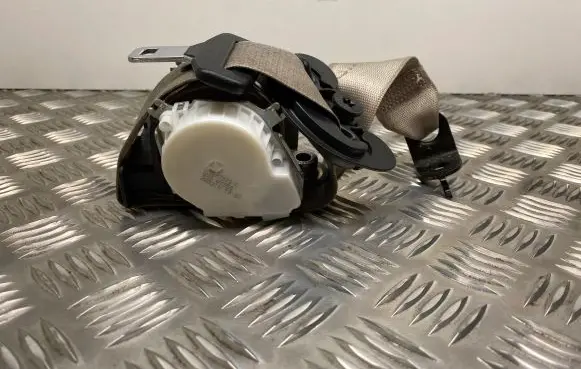 BMW 4 F32 F33 Front seatbelt 7309322