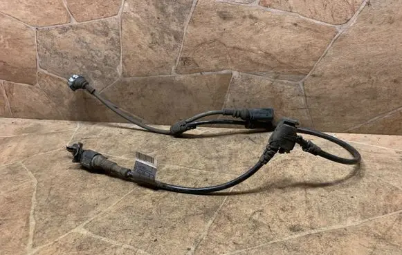 Porsche Panamera (970) ABS rear brake sensor 97061273301