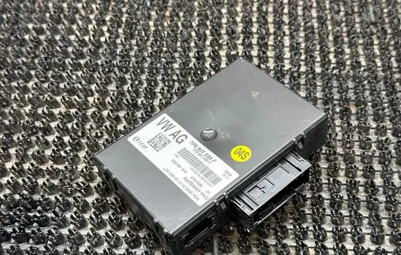 Volkswagen Touareg II Gateway control module 7P6907530F