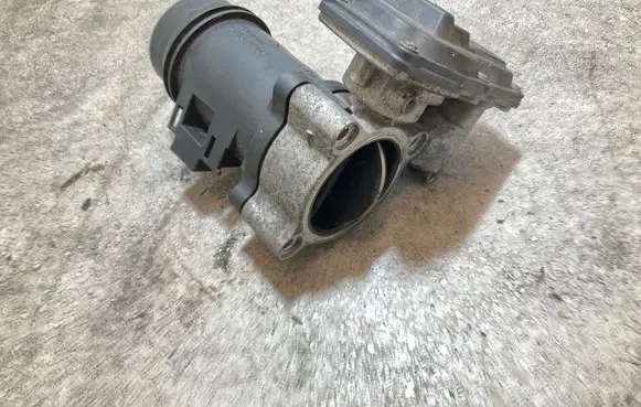BMW 3 E90 E91 Throttle valve 7810752 10378517