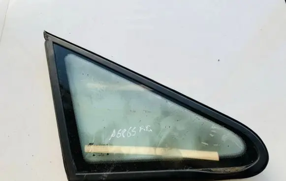 Volkswagen Sharan Front triangle window/glass 