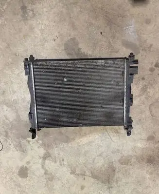 Nissan Qashqai Coolant radiator