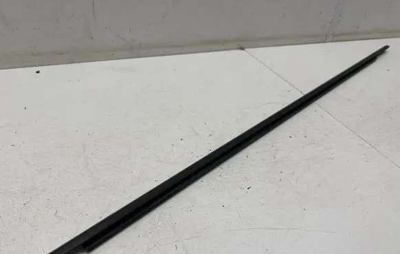 Volkswagen Golf Sportsvan Front door glass trim molding