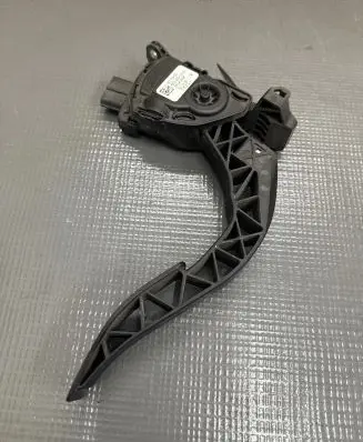 Audi A6 S6 C7 4G Accelerator throttle pedal 8K1723523 24042008 6PV00950501
