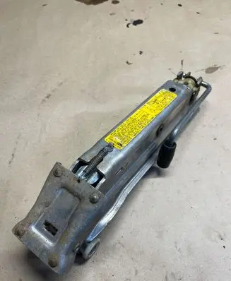 Audi A8 S8 D3 4E Lift Jack 4e0011031a