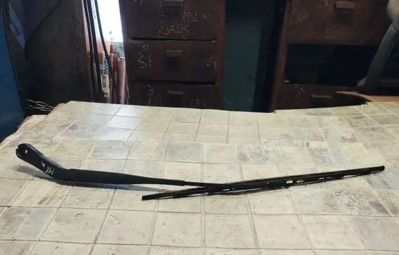 Opel Meriva A Windshield/front glass wiper blade 13139725LH