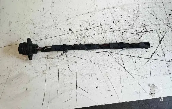 Volkswagen PASSAT B6 Fuel injector wires 038971803
