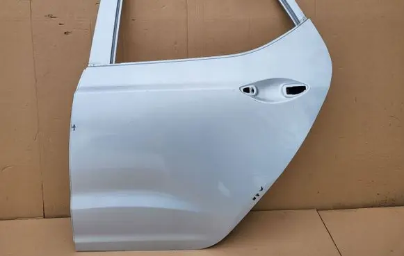 Hyundai i10 Rear door
