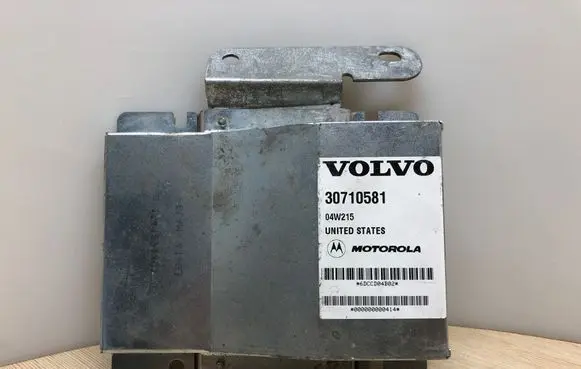 Volvo V70 Suspension control unit/module 30710581 6DCCD04B02 04W215