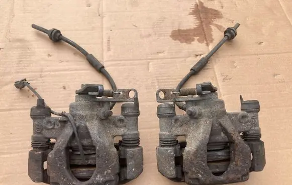 Renault Master III Rear brake caliper 2015R