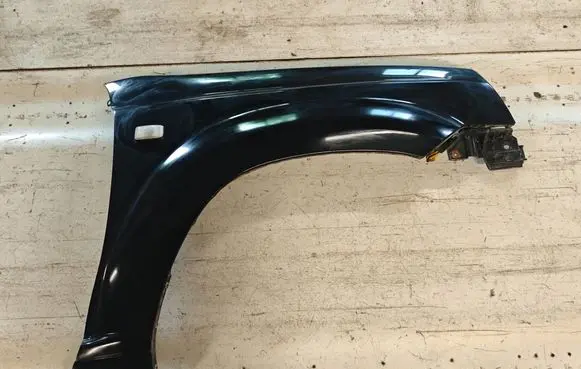 Nissan X-Trail T30 Fender 631128H400
